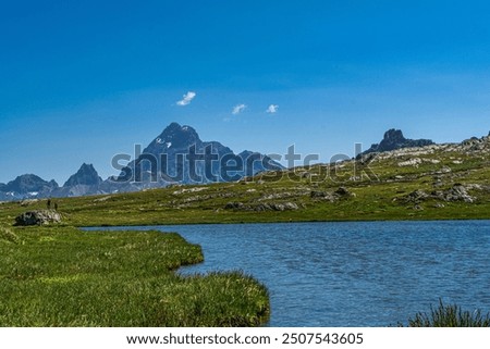 The Longet lakes, on the border between the Varaita Valley and the Ubaye Valley: jewels of nature at the foot of Monviso
