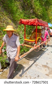 Royalty Free Sedan Chair Stock Images Photos Vectors Shutterstock