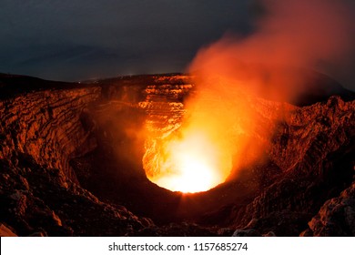 look inside a activ volcano in nicaragua masaya volcano