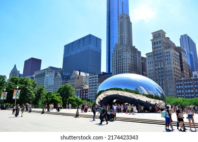Looking At The Famous Landmark, The Chicago Bean.
Photo Take On 29062022 Chicago Illinois.