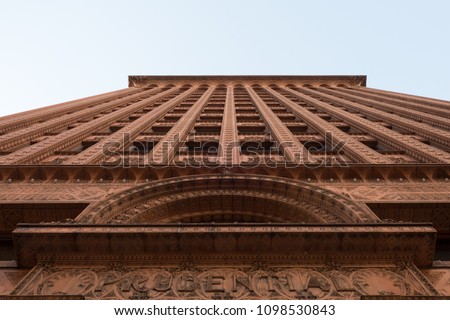 Façade, form follows function