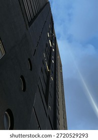 Looking Up at Modern Architecture