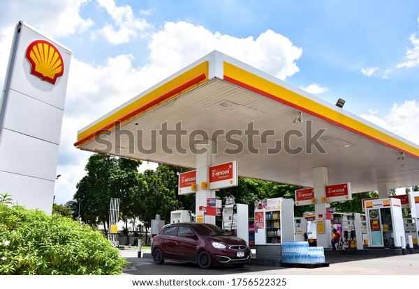Lop Buri - Thailand, 15/06/2020:
Shell Gas Station in Mueang Lop Buri District.  Lop Buri, Thailand.
Royal Duch Shell is the largest oil company in the
world.
