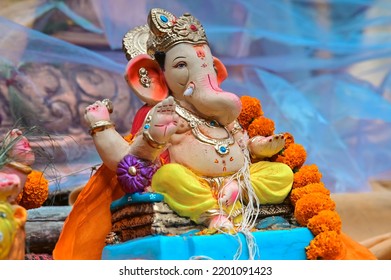 1,521 Wallpaper For Ganesh Statue Images, Stock Photos & Vectors