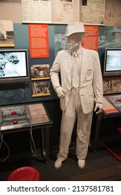 LOS ALAMOS, NEW MEXICO - DECEMBER 13, 2013: Statue Of J. Robert Oppenheimer, Director Of The Manhattan Project, Which Deveoped The Atomic Bomb During World War II, At The Bradbury Science Museum.