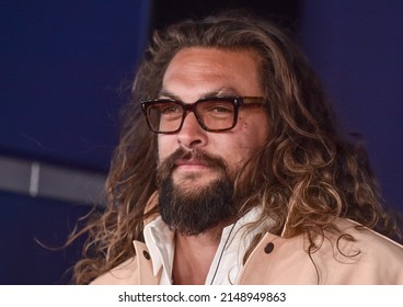 LOS ANGELES - APR 04: Jason Momoa Arrives For The ‘Ambulance’ Premier On April 04, 2022 In Los Angeles, CA