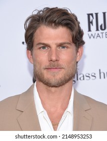 LOS ANGELES - APR 10: Travis Van Winkle arrives for the Daily Front Row Awards on April 10, 2022 in Beverly Hills, CA