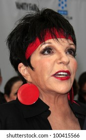 LOS ANGELES - APR 12:  Liza Minnelli Arrives At The TCM 40th Anniv Of 