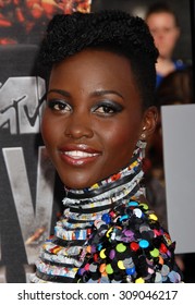 LOS ANGELES - APR 13:  Lupita Nyongo Arrives At The 2014 MTV MOVIE AWARDS   On April 13, 2014 In Los Angeles, CA                