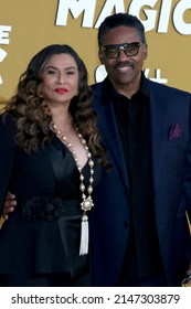 LOS ANGELES - APR 14:  Tina Knowles Laawson, Richard Lawson at the They Call Me Magic Premiere Screening at Village Theater on April 14, 2022  in Westwood, CA