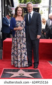 LOS ANGELES - APR 17:  Gary Sinise And Moira Harris Walk Of Fame Honors Gary Sinise On April 17, 2017 In Hollywood, CA                