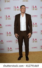 LOS ANGELES - APR 21:  Steve Howey At The LA Family Housing Awards At The The Lot On April 21, 2016 In Los Angeles, CA