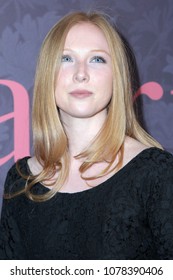 LOS ANGELES - APR 25:  Molly Quinn At The Premiere Of Showtime's 