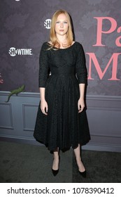 LOS ANGELES - APR 25:  Molly Quinn At The Premiere Of Showtime's 