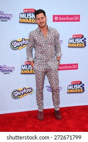 LOS ANGELES - APR 25:  Valentin Chmerkovskiy At The Radio DIsney Music Awards 2015 At The Nokia Theater On April 25, 2015 In Los Angeles, CA