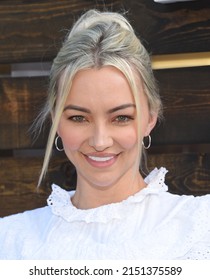 LOS ANGELES - APR 26: Lindsey Pelas Arrives For The Kathy Hilton Garden Party On April 26, 2022 In Bel Air, CA