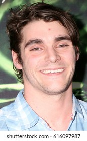 LOS ANGELES - APR 5:  RJ Mitte At The 