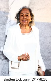 LOS ANGELES - APR 9:  Rachel Robinson Arrives At The 