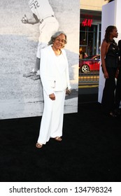 LOS ANGELES - APR 9:  Rachel Robinson Arrives At The 