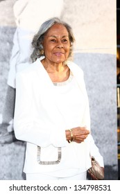 LOS ANGELES - APR 9:  Rachel Robinson Arrives At The 