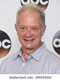 LOS ANGELES - AUG 06:  Jeff Perry Arrives For The ABC TCA Summer Press Tour 2017 On August 6, 2017 In Beverly Hills, CA                