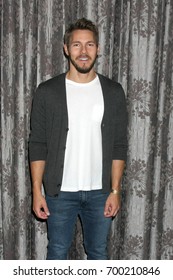 LOS ANGELES - AUG 20:  Scott Clifton At The Bold And The Beautiful Fan Event 2017 At The Marriott Burbank Convention Center On August 20, 2017 In Burbank, CA