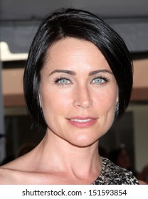 LOS ANGELES - AUG 23:  Rena Sofer At The Bold And Beautiful Fan Meet And Greet At The Farmers Market On August 23, 2013 In Los Angeles, CA