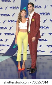 LOS ANGELES - AUG 27:  Laura Perlongo, Nev Schulman At The MTV Video Music Awards 2017 At The Forum On August 27, 2017 In Inglewood, CA