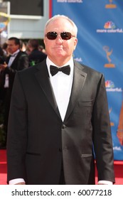  LOS ANGELES - AUG 29:  Lorne Michaels Arrives At The 2010 Emmy Awards At Nokia Theater At LA Live On August 29, 2010 In Los Angeles, CA