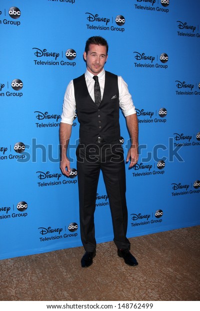 barry sloane