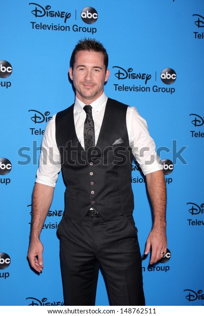 barry sloane