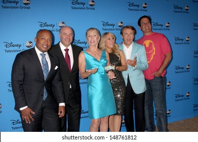 LOS ANGELES - AUG 4:  Daymond John, Kevin O'Leary, Barbara Corcoran, Lori Greiner, Robert Herjavec, Mark Cuban Arrive At The ABC TCA Party At The Beverly Hilton On August 4, 2013 In Beverly Hills, CA