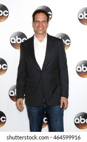 LOS ANGELES - AUG 4:  Diedrich Bader At The ABC TCA Summer 2016 Party At The Beverly Hilton Hotel On August 4, 2016 In Beverly Hills, CA