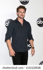 LOS ANGELES - AUG 7:  Grey Damon At The ABC TCA Party- Summer 2018 At The Beverly Hilton Hotel On August 7, 2018 In Beverly Hills, CA