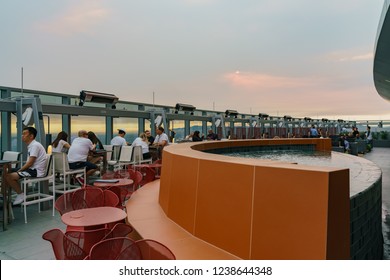 Los Angeles, AUG 9: The Famous Rooftop Bar Of InterContinental Hotel On AUG 9, 2018 At Los Angeles