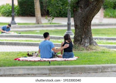 Los Angeles, CA: April 7, 2021: UCLA Students Enjoying Recreational Activities On The UCLA Campus.  UCLA Is A Public University In The State Of California.