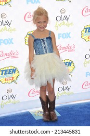 LOS ANGELES, CA - AUGUST 10, 2014: Alyvia Alyn Lind At The 2014 Teen Choice Awards At The Shrine Auditorium. 