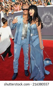 LOS ANGELES, CA - AUGUST 24, 2014: Katy Perry & Riff Raff At The 2014 MTV Video Music Awards At The Forum, Los Angeles. 