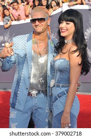 LOS ANGELES, CA - AUGUST 24, 2014: Katy Perry & Riff Raff At The 2014 MTV Video Music Awards At The Forum, Los Angeles.