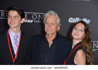 19 Michael Douglas & Carys Douglas Images, Stock Photos & Vectors ...