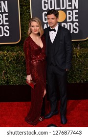 LOS ANGELES, CA. January 06, 2019: Topher Grace & Ashley Hinshaw At The 2019 Golden Globe Awards At The Beverly Hilton Hotel.
