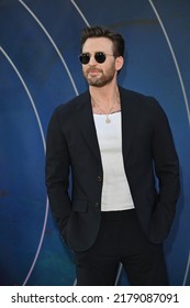 LOS ANGELES, CA - July 13, 2022: Chris Evans at the world premiere of THE GRAY MAN on Wednesday, July 13th at theTCL Chinese Theatre.Picture: Paul Smith-Featureflash