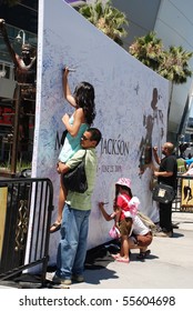 LOS ANGELES, CA- JULY 5 : Giant Michael Jackson's Billboard Installed Outside Staples Center To Be Signed By Fans, July 5, 2009 In Los Angeles, California.