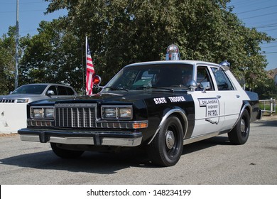 LOS ANGELES, CA. -  JUNE 29 : American Heroes Air Show - Old Vehicle Oklahoma Highway Patrol  On June 29, 2013 In Los Angeles, CA.