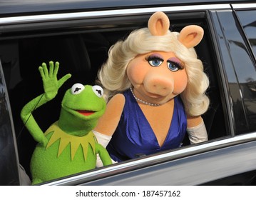 LOS ANGELES, CA - MARCH 11, 2014: Muppets' Characters Kermit The Frog & Miss Piggy At The World Premiere Of Their Movie Disney's 