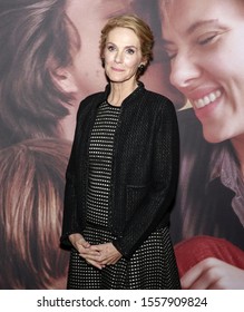 Los Angeles, CA - November 05, 2019: Julie Hagerty Attends The Premiere Of Netflix's 