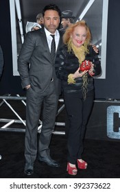 LOS ANGELES, CA - NOVEMBER 19, 2015: Boxer Oscar De La Hoya & Singer/songwriter Carol Connors At The Premiere Of 