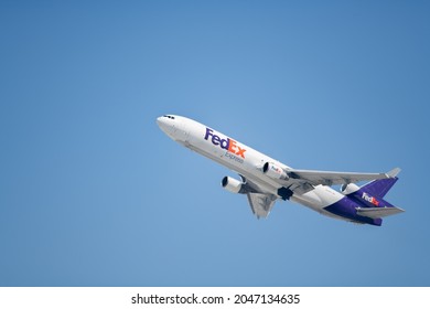 Los Angeles, CA: September 14, 2021:   A FedEx Cargo Plane Taking Off At Los Angeles International Airport (LAX).  FedEx Was Founded In 1971.