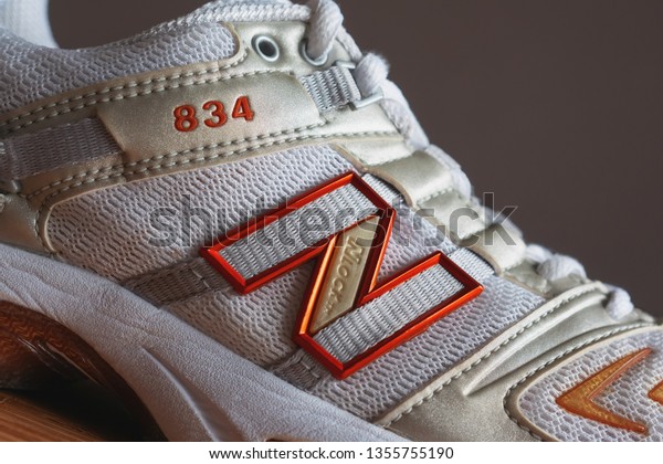 new balance 834 running shoes