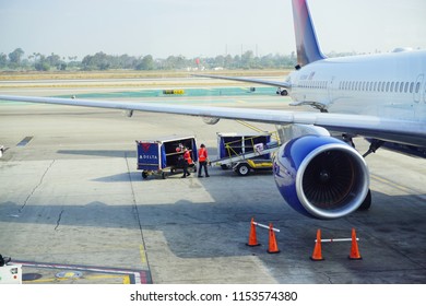 Los Angeles, CA /USA - June 09 2018: Delta Airplane Maintenance